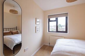 3br-garden-freeparking-neartowncentre