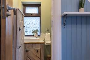 3br-garden-freeparking-neartowncentre