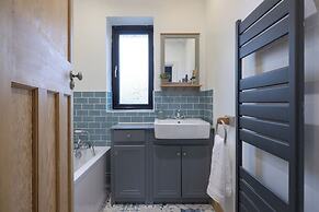 3br-garden-freeparking-neartowncentre