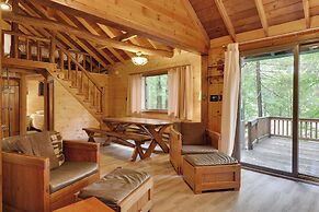 Cozy Lake Cabin 3 with Boatdock