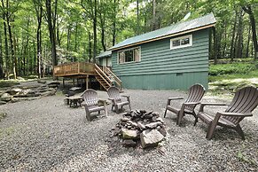 Cozy Lake Cabin 3 with Boatdock