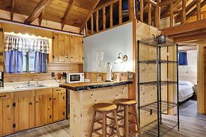 Cozy Lake Cabin 3 with Boatdock