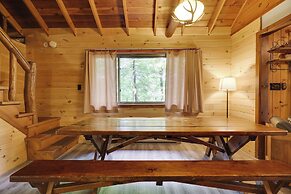 Cozy Lake Cabin 3 with Boatdock