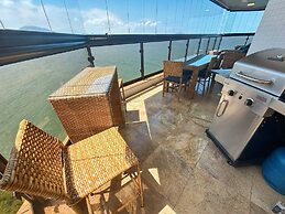 Apê Praia das Astúrias Vista Mar