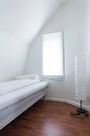 Penthouse by Brosundet, Free Parking Space