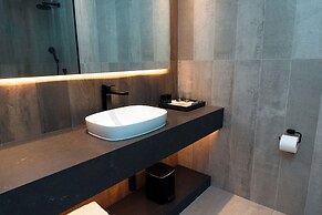 Eh Boutique Experience