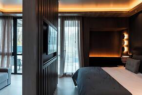 Eh Boutique Experience