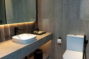 Eh Boutique Experience