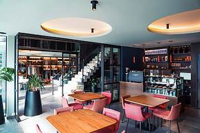 Eh Boutique Experience