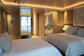 Eh Boutique Experience