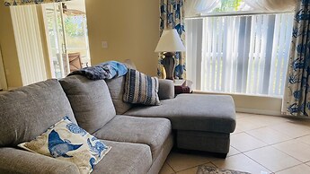 Near Beach-3br-sleeps6-patio-garden-parking-ac