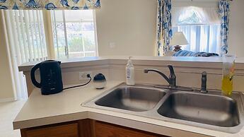 Near Beach-3br-sleeps6-patio-garden-parking-ac