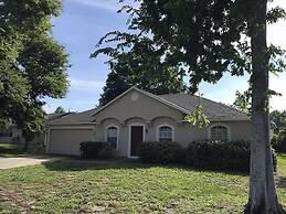 Near Beach-3br-sleeps6-patio-garden-parking-ac