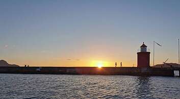 Cozy 1-bedroom Apartment in Ålesund's Heart