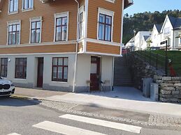 Cozy 1-bedroom Apartment in Ålesund's Heart