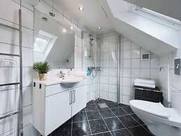 Apartment With Loft and Window Balcony