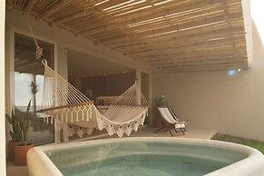 Beachfront Condo Los Panchos 101