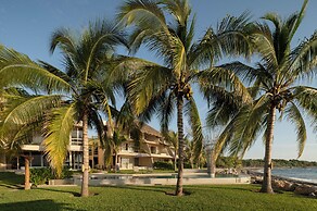 Beachfront Condo Los Panchos 101