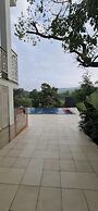 Bindiga Peak Resorts