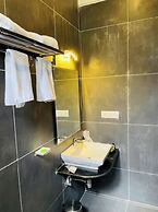 Bindiga Peak Resorts