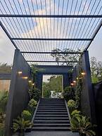 Bindiga Peak Resorts