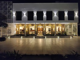 Bindiga Peak Resorts