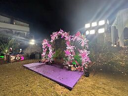 Bindiga Peak Resorts