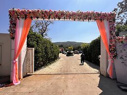 Bindiga Peak Resorts