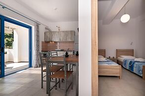 Mikro Nisi Studios & Apartments