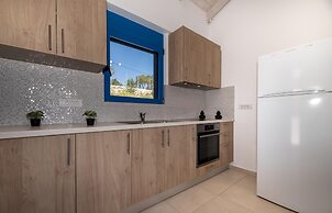 Mikro Nisi Studios & Apartments