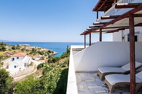 Mikro Nisi Studios & Apartments