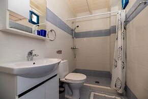 Mikro Nisi Studios & Apartments