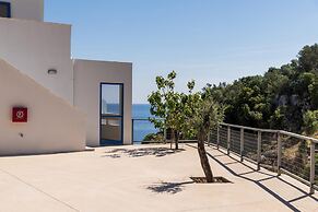 Mikro Nisi Studios & Apartments