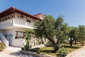 Mikro Nisi Studios & Apartments