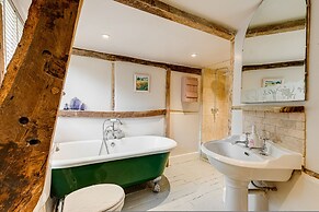 Hunts Cottage - Pet Friendly - From 200 Per Night