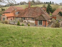 Hunts Cottage - Pet Friendly - From 200 Per Night