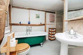 Hunts Cottage - Pet Friendly - From 200 Per Night