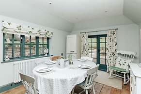 Hunts Cottage - Pet Friendly - From 200 Per Night