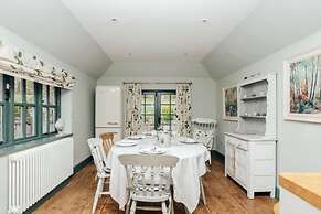 Hunts Cottage - Pet Friendly - From 200 Per Night