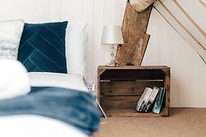 Hunts Cottage - Pet Friendly - From 200 Per Night