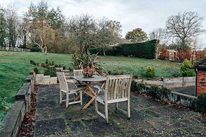 Hunts Cottage - Pet Friendly - From 200 Per Night