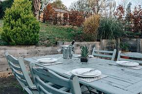 Hunts Cottage - Pet Friendly - From 200 Per Night