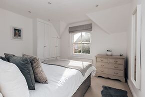 Rose Cottage - Central Henley - From 140 Per Night