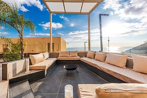 Seaside Retreat Green Coast