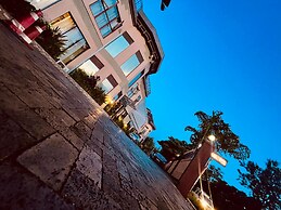 Legend Hotel