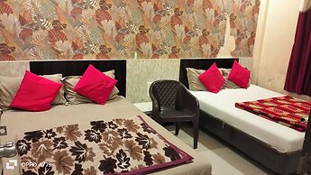 Hotel Palkhi