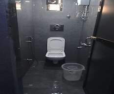 Golden Sands Dormitory & Single AC Rooms