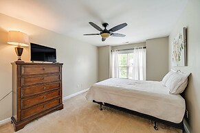 10 Mi to Dtwn Greensboro: Family Gem w/ Yard