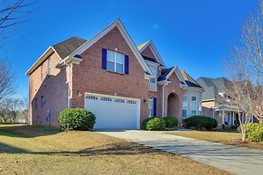 10 Mi to Dtwn Greensboro: Family Gem w/ Yard