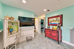 Charming Art-filled Cottage w/ Private Pool!